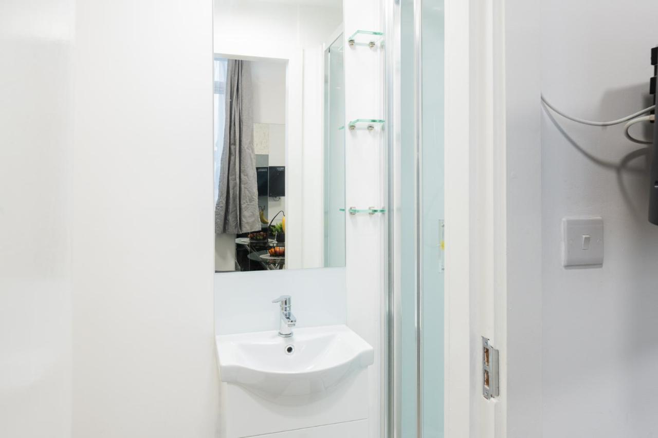 Large Studio Apartment 30 Mins To Oxford Street Londres Exterior foto